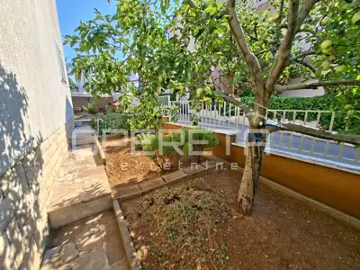 Haus 348 m², Brodarica - 120 m vom Meer - 14