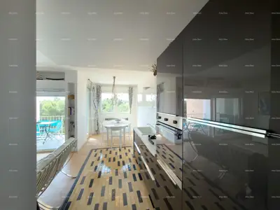 Stan 70 m², Pula - Veruda, pogled na more i terasa - 2