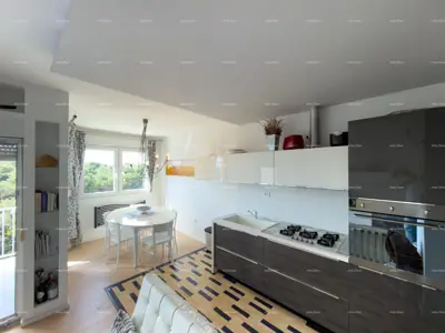 Stan 70 m², Pula - Veruda, pogled na more i terasa - 7