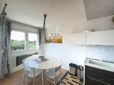 Stan 70 m², Pula - Veruda, pogled na more i terasa - 6