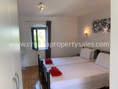 Stone house 72 m², Hvar Island - quiet location near the sea - 7