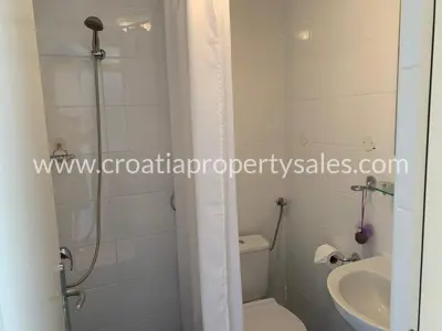 Stone house 72 m², Hvar Island - quiet location near the sea - 9