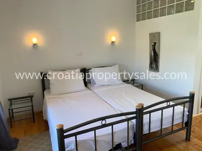 Stone house 72 m², Hvar Island - quiet location near the sea - 6