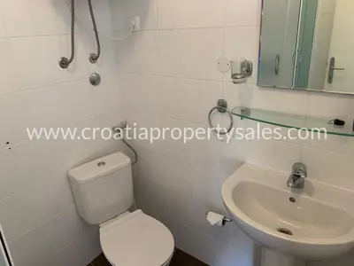 Stone house 72 m², Hvar Island - quiet location near the sea - 8