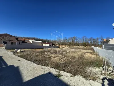 Baugrundstück 608 m², Bibići - Genehmigung für ein Haus mit Pool - 7