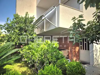 Haus 210 m², Žrnovnica - ruhige Lage nahe Split - 22