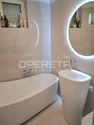 Haus 210 m², Žrnovnica - ruhige Lage nahe Split - 10