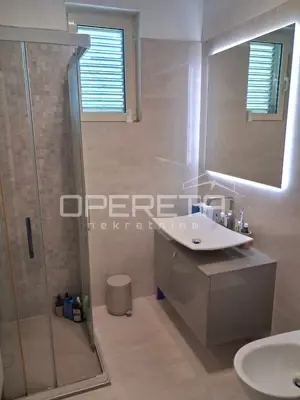 Haus 210 m², Žrnovnica - ruhige Lage nahe Split - 11