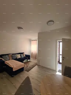 Stan 55 m², Pula Centar - renoviran i klimatiziran - 2