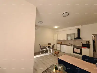 Stan 55 m², Pula Centar - renoviran i klimatiziran - 12