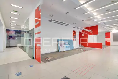 Gewerbeimmobilie zur Miete in Centar, 404 m²