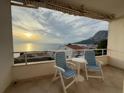 Drašnice, dvojna kuća 252 m², pogled na more i plaža u blizini