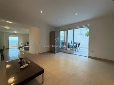Drašnice, dvojna kuća 252 m², pogled na more i plaža u blizini - 11