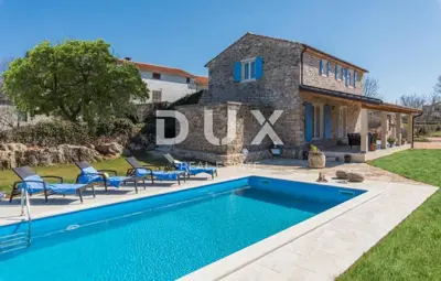 Istria, Sveti Lovreč, Authentic stone villa with pool and 5,000 m² private land