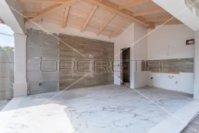 House for sale in Buje, 173 m² - 12