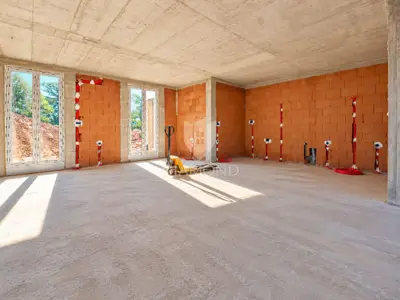 House 132 m², Bale - 3 bedrooms and yard - 9