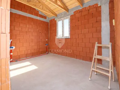 House 132 m², Bale - 3 bedrooms and yard - 11