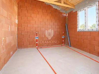 House 132 m², Bale - 3 bedrooms and yard - 12