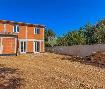 House 132 m², Bale - 3 bedrooms and yard - 4