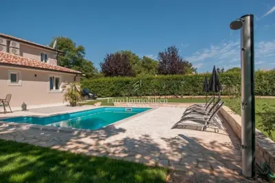 Vila 159 m², Tinjan - bazen i privatnost - 2
