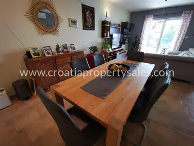 Stan 98 m², Omiš - pogled na more i terasa 19 m² - 8