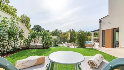 Modern semi-detached house with pool, Svetvinčenat, Istria - 9
