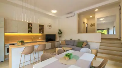 Modern semi-detached house with pool, Svetvinčenat, Istria - 21