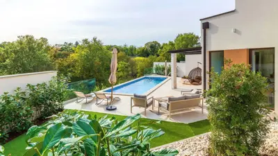 Modern semi-detached house with pool, Svetvinčenat, Istria - 4