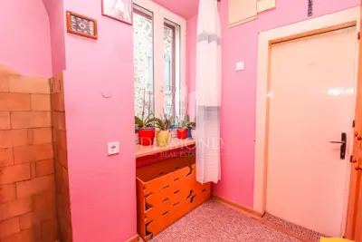 Stan 37 m², Rovinj centar - 1. kat i renovirana kupaonica - 5