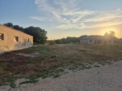 Građevinsko zemljište 1.014 m², Šumber - mir i privatnost - 2