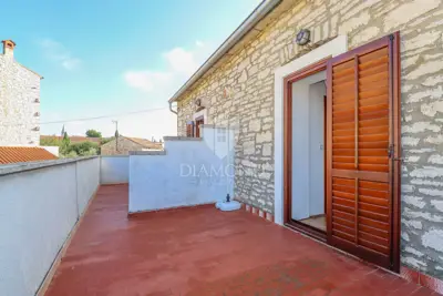 House 123 m², Rovinj - yard 346 m² and cistern - 14