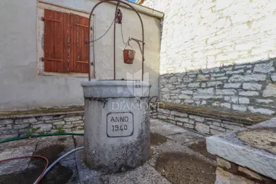 House 123 m², Rovinj - yard 346 m² and cistern - 2