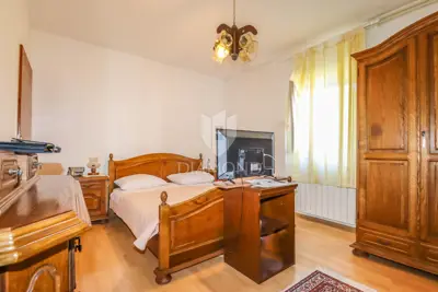 House 123 m², Rovinj - yard 346 m² and cistern - 9