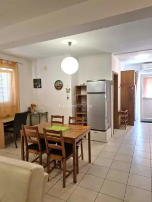 Stan, Krk, 2 spavaće sobe, okućnica i 2 parkirna mjesta - 8