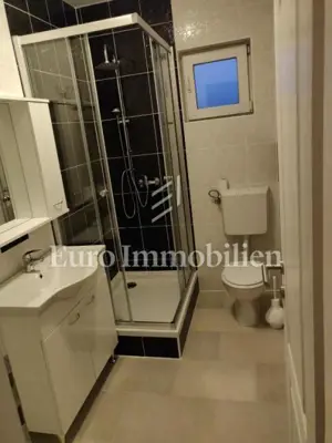 Kuća 423 m², Maslenica - 3 apartmana i pogled na more - 22