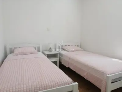 Kuća 423 m², Maslenica - 3 apartmana i pogled na more - 17