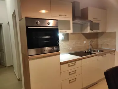 Kuća 423 m², Maslenica - 3 apartmana i pogled na more - 3