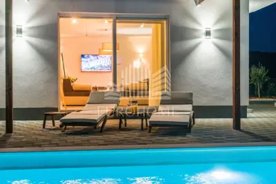 SUKOŠAN- Debeljak- Luxury Villa with pool, 251 m² - 10