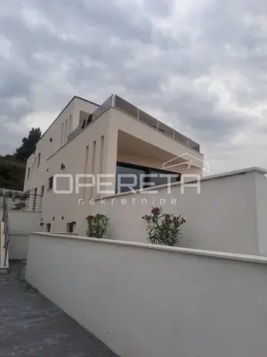 LOVRAN - Exklusive Wohnung von 141 m² mit Pool und atemberaubendem Panoramablick auf das Meer - 3 - 12