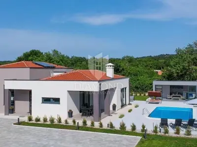 Villa 174 m², Labin - heated pool and summer kitchen - 2