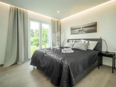 Villa 174 m², Labin - heated pool and summer kitchen - 16