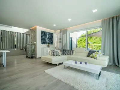 Villa 174 m², Labin - heated pool and summer kitchen - 13