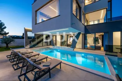 Vila 420 m², Medulin - 150 m od mora i plaže - 2