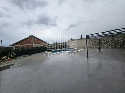 Smoković, samostojeća kuća prizemnica s bazenom - 17