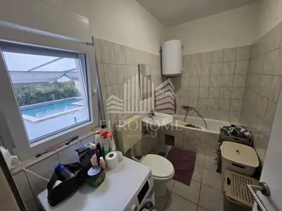 Smoković, samostojeća kuća prizemnica s bazenom - 8