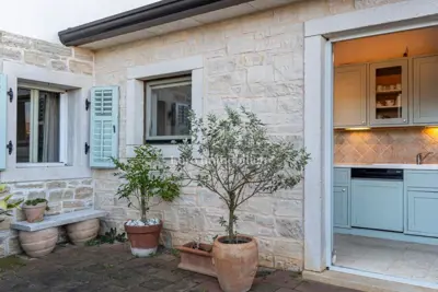 Stone house 150 m², Poreč surroundings - authentic Mediterranean style - 10