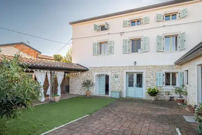 Stone house 150 m², Poreč surroundings - authentic Mediterranean style - 3