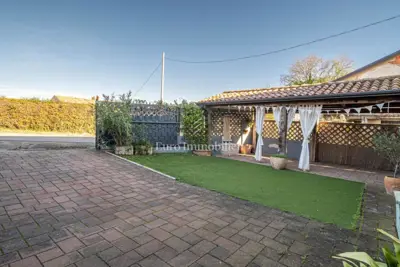 Stone house 150 m², Poreč surroundings - authentic Mediterranean style - 13