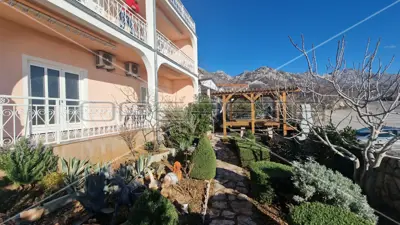 House 350 m², Karlobag - 50 m from the sea and the center - 5