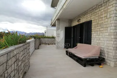 Rijeka - 3 rooms + living room with terrace